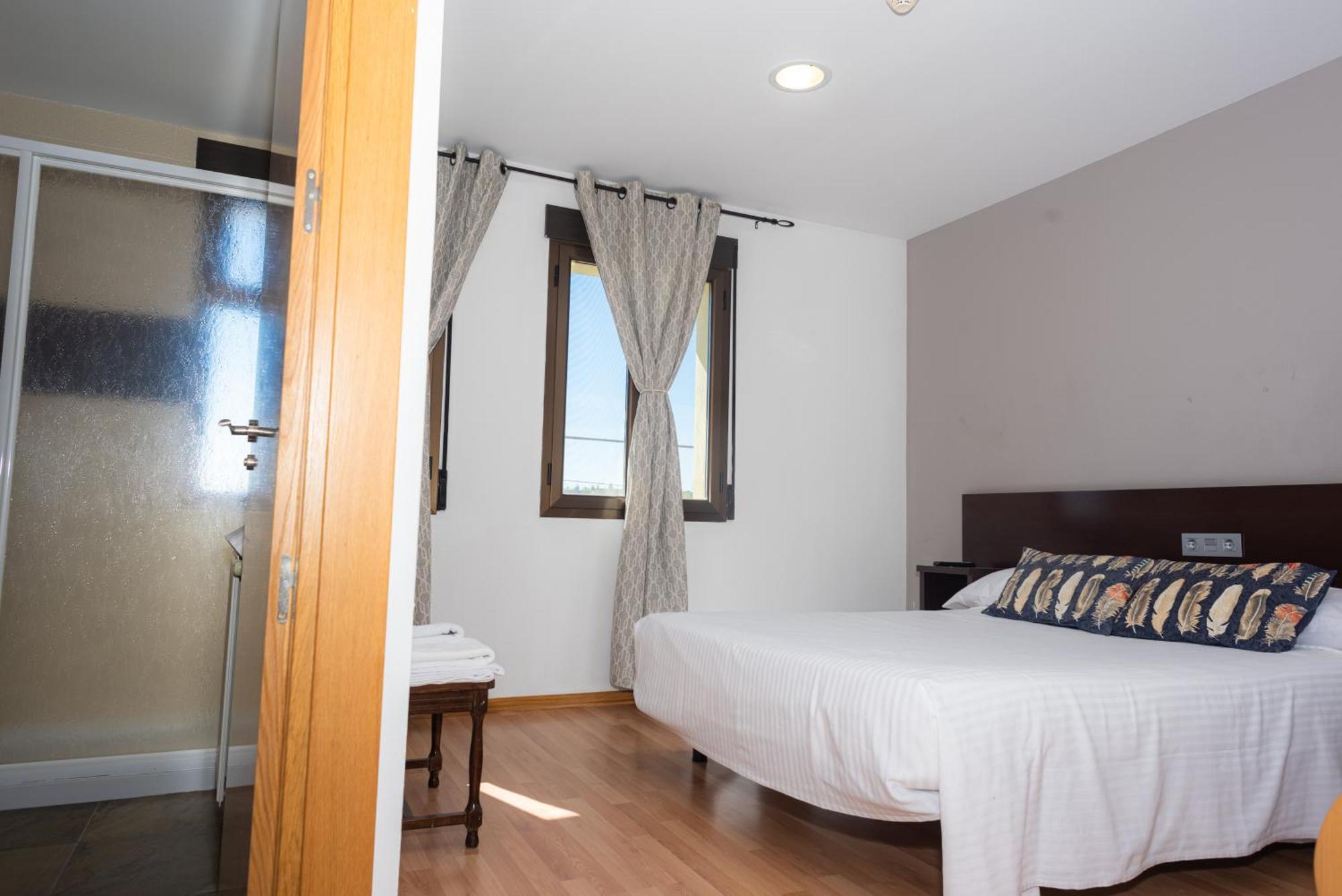 Hostal Venta De Valcorba Soria Exterior photo